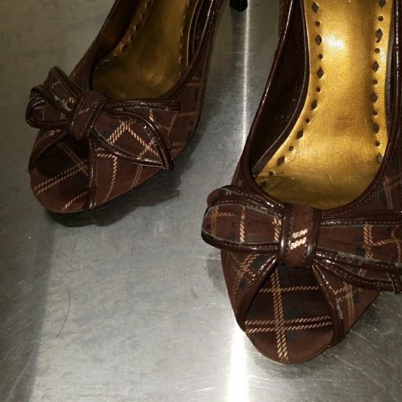 BCBG peeptoe heels 9 - Picture 4 of 7